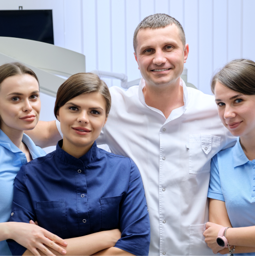 dental-clinic-doctor-team-portrait